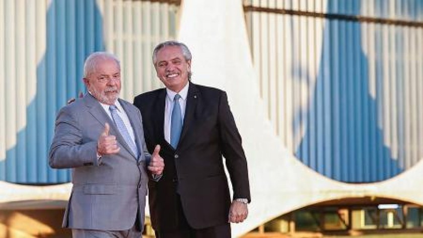 Lula prometió gestiones ante el FMI para “sacarle el cuchillo del cuello a la Argentina”