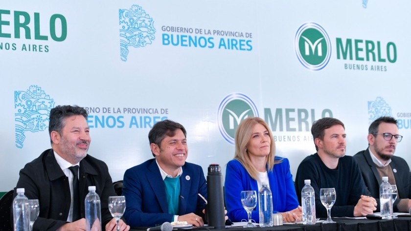 Kicillof lleva incremento salarial a 25%, más una suma fija, y lanza un fondo para los Municipios