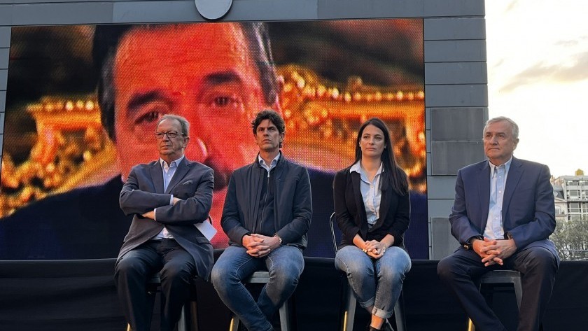 La UCR homenajea a Raúl Alfonsín con duras críticas a Milei, Macri y Massa