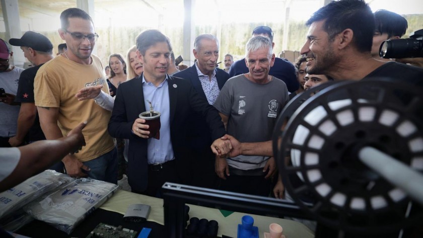 Kicillof se reunió con intendentes y empresarios y advirtió sobre impacto del 