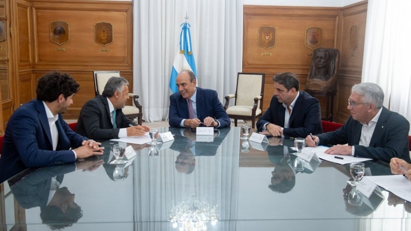 Gobernadores de Juntos por el Cambio respaldaron la ley de Bases y el paquete fiscal