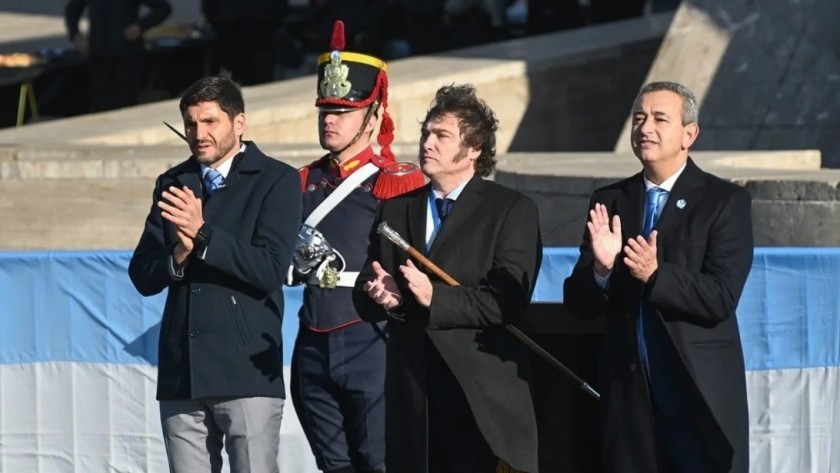 En Rosario, Milei convocó a firmar el Pacto de Mayo el 9 de Julio en Tucumán