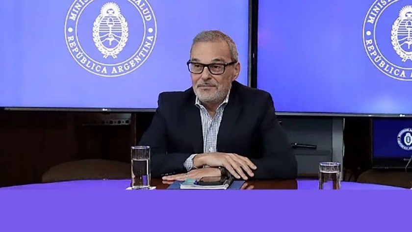 Renunció el ministro de Salud y el Gobierno lo reemplaza con el cardiólogo Mario Lugones