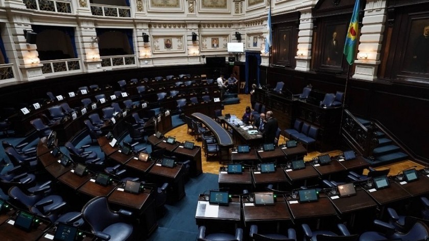 Kicillof arrancará 2025 sin Presupuesto, Ley Fiscal ni endeudamiento