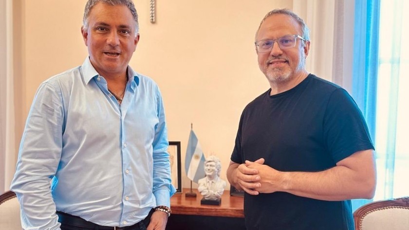 Valenzuela y otro intendente de JxC anunciaron su pase a los libertarios