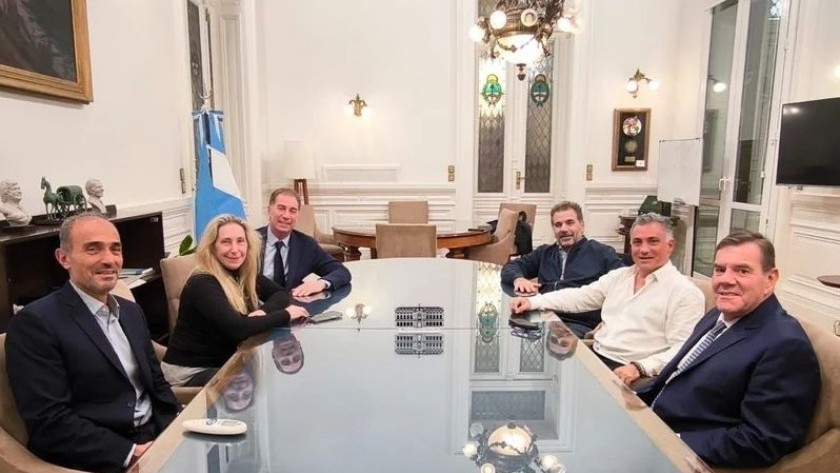 LLA y PRO más cerca de un acuerdo en PBA: Karina Milei se reunió con Ritondo y Santilli