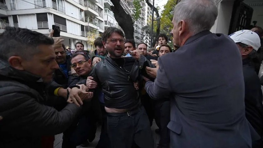 Liberaron a Juan Grabois tras haber sido detenido durante el desalojo del Instituto Juan Perón